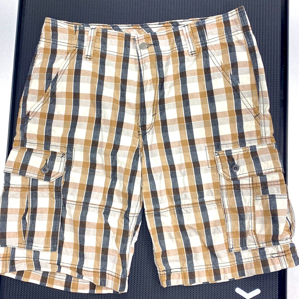 Levi’s Cargo Shorts size 34